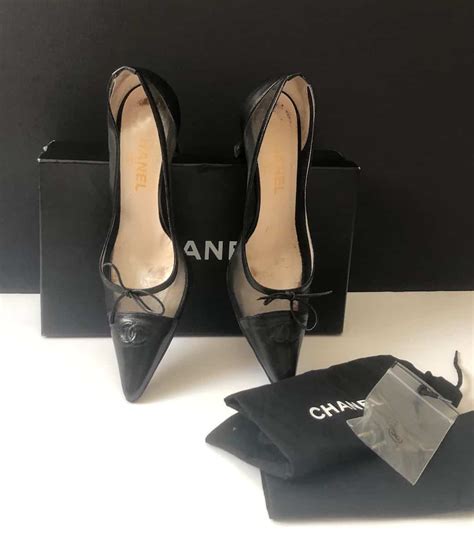 chanel pumps black on black.